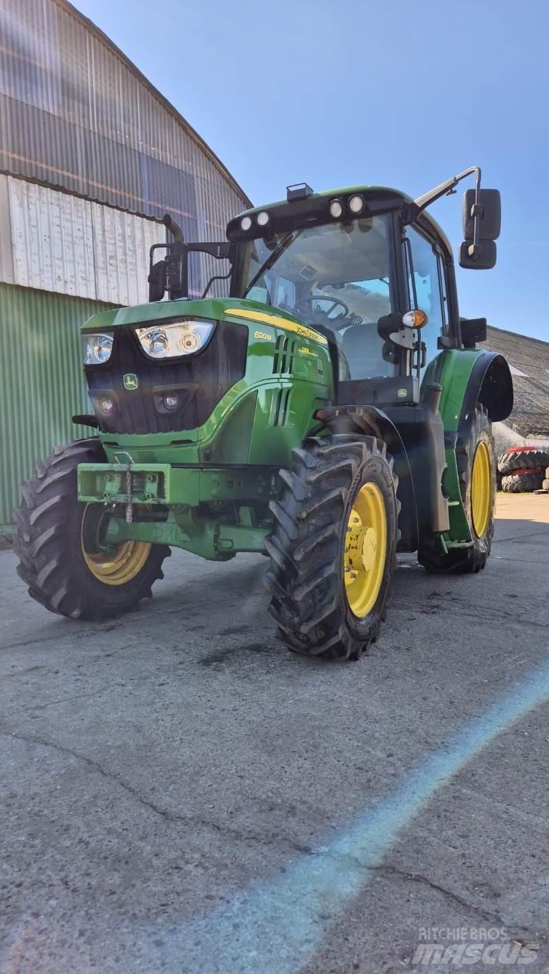 John Deere 6120 M Traktory