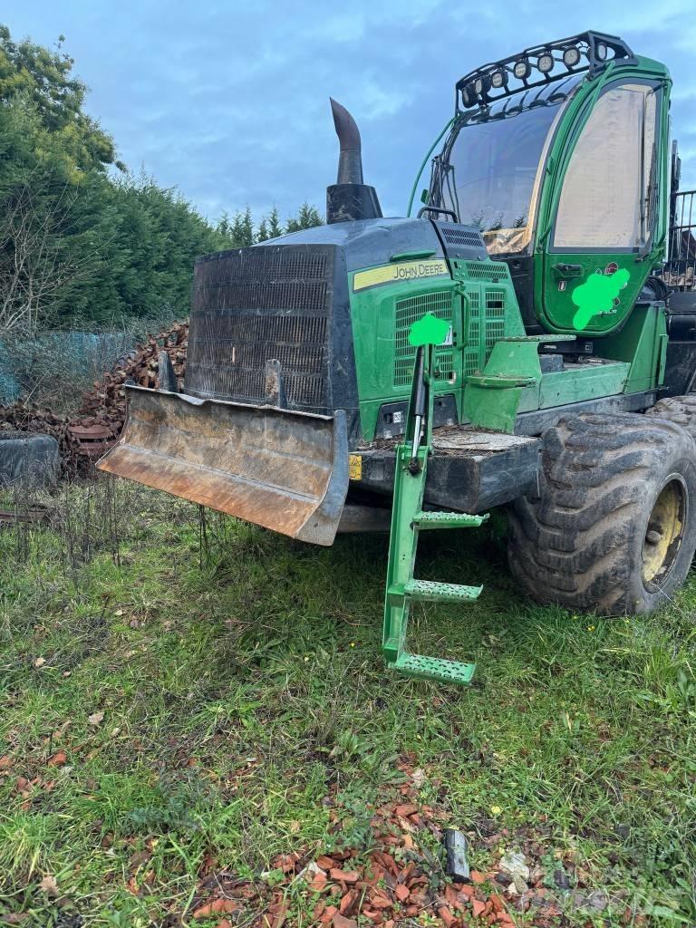 John Deere 1510G Vyvážecí traktory