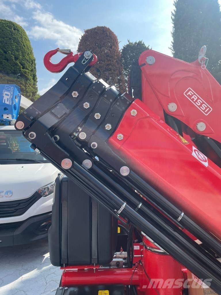 Fassi F195A.1.25 Nakládací jeřáby
