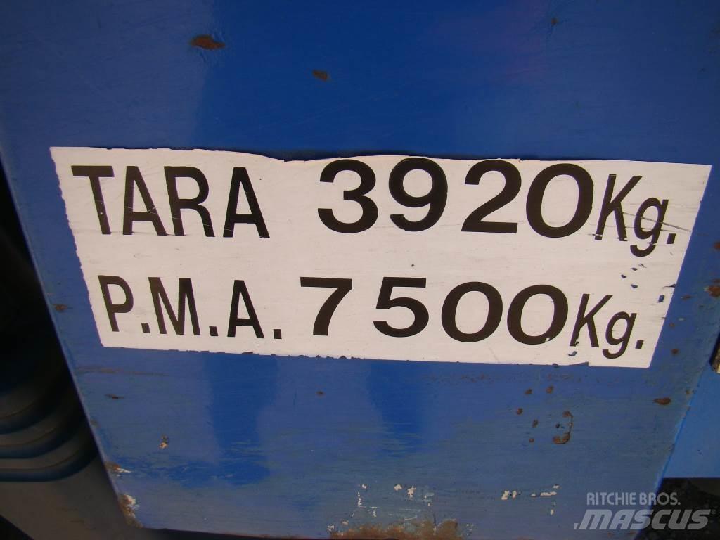 DAF fa 45130 Zaplachtované vozy