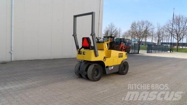 Sakai TS 160 Pneumatikové válce
