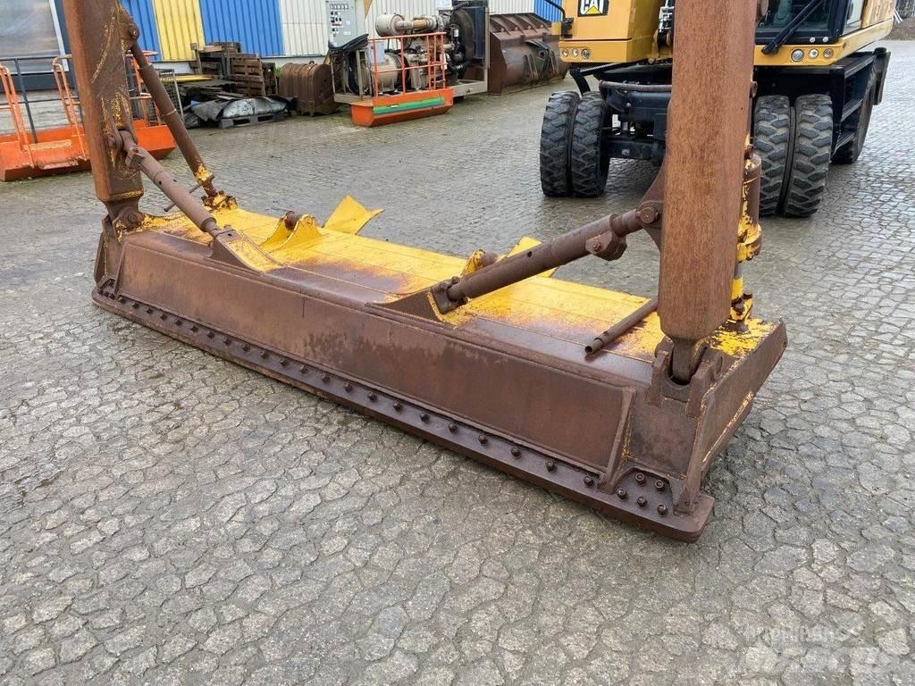 CAT D65 PX Radlice