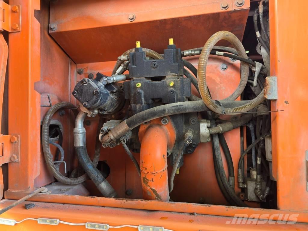 Doosan DX 210 W Kolová rýpadla