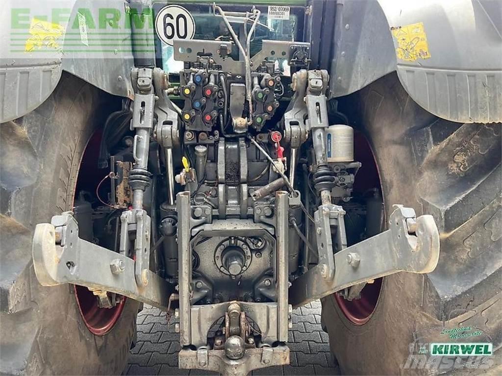 Fendt 933 vario s4 Traktory