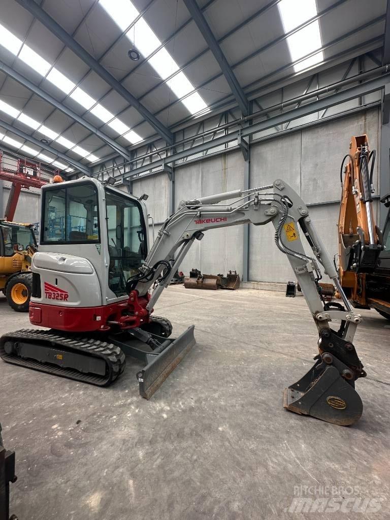 Takeuchi TB 325 R Mini rýpadla < 7t