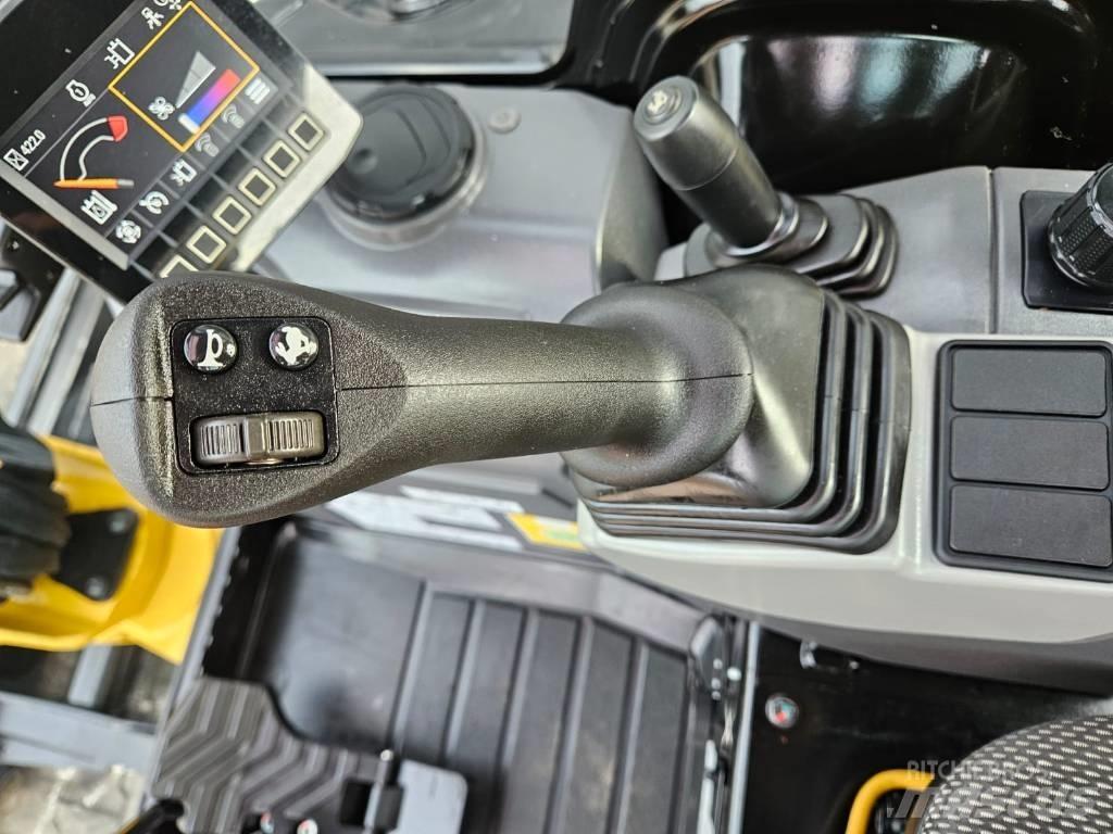 CAT 303 CR Mini rýpadla < 7t