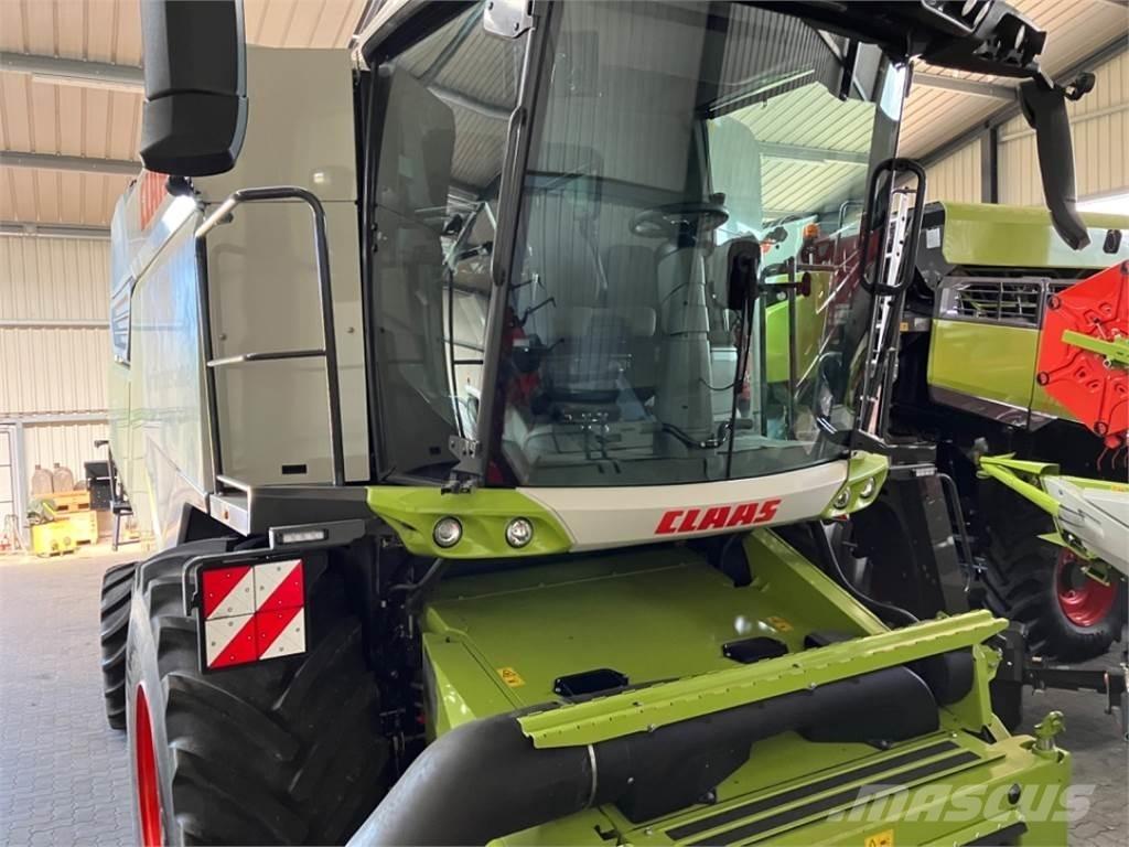 CLAAS TRION 730 Sklízecí mlátičky
