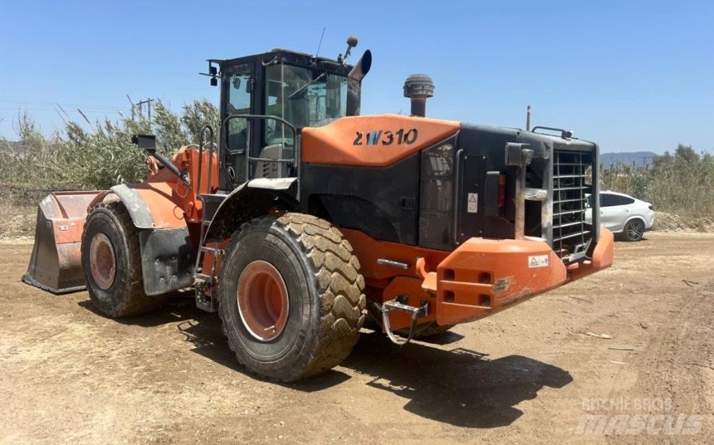 Hitachi ZW 310-5 Kolové nakladače