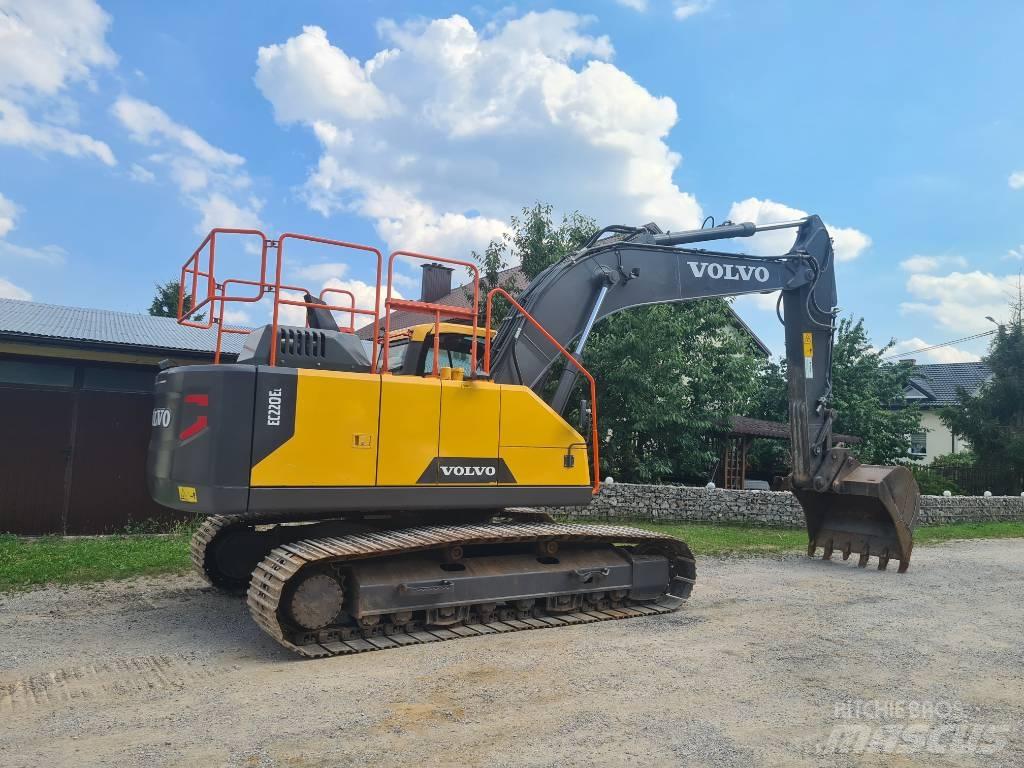 Volvo EC 220 E Pásová rýpadla