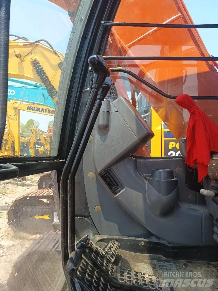 Hitachi ZX 120 Midi rýpadla 7t - 12t