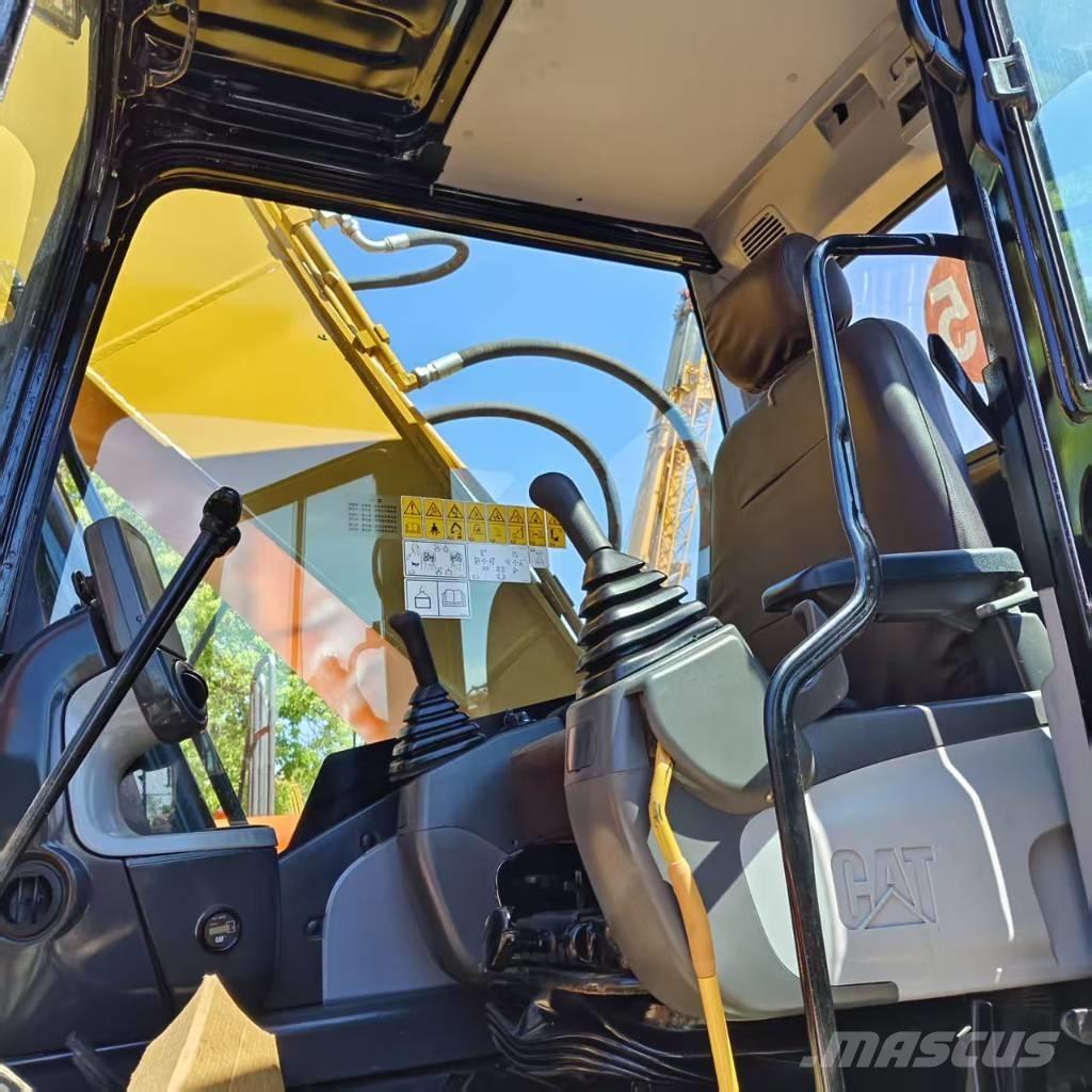CAT 320 D Pásová rýpadla