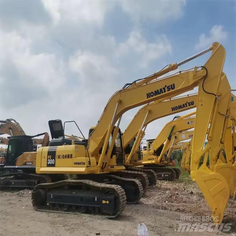 Komatsu PC 300 Pásová rýpadla