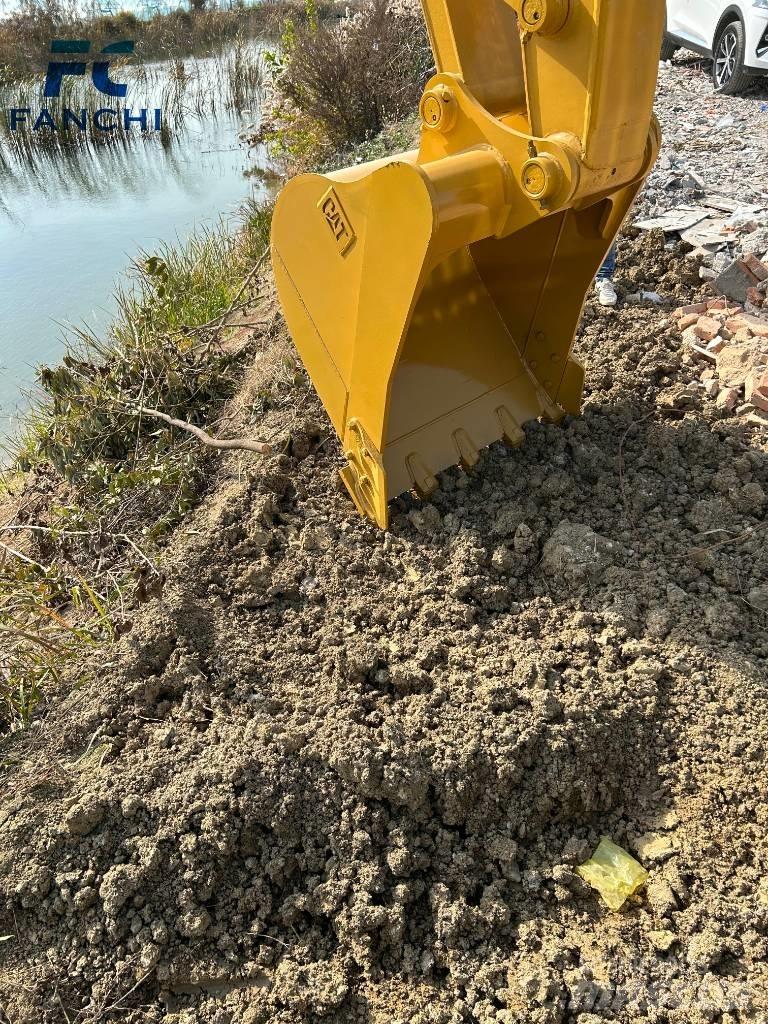 CAT 320 D Pásová rýpadla