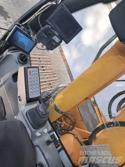 Liebherr R 926 LC Pásová rýpadla