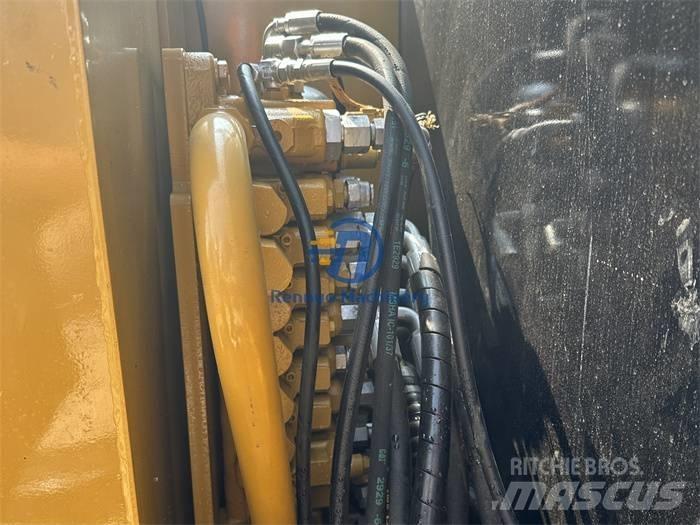 CAT 306E Mini rýpadla < 7t