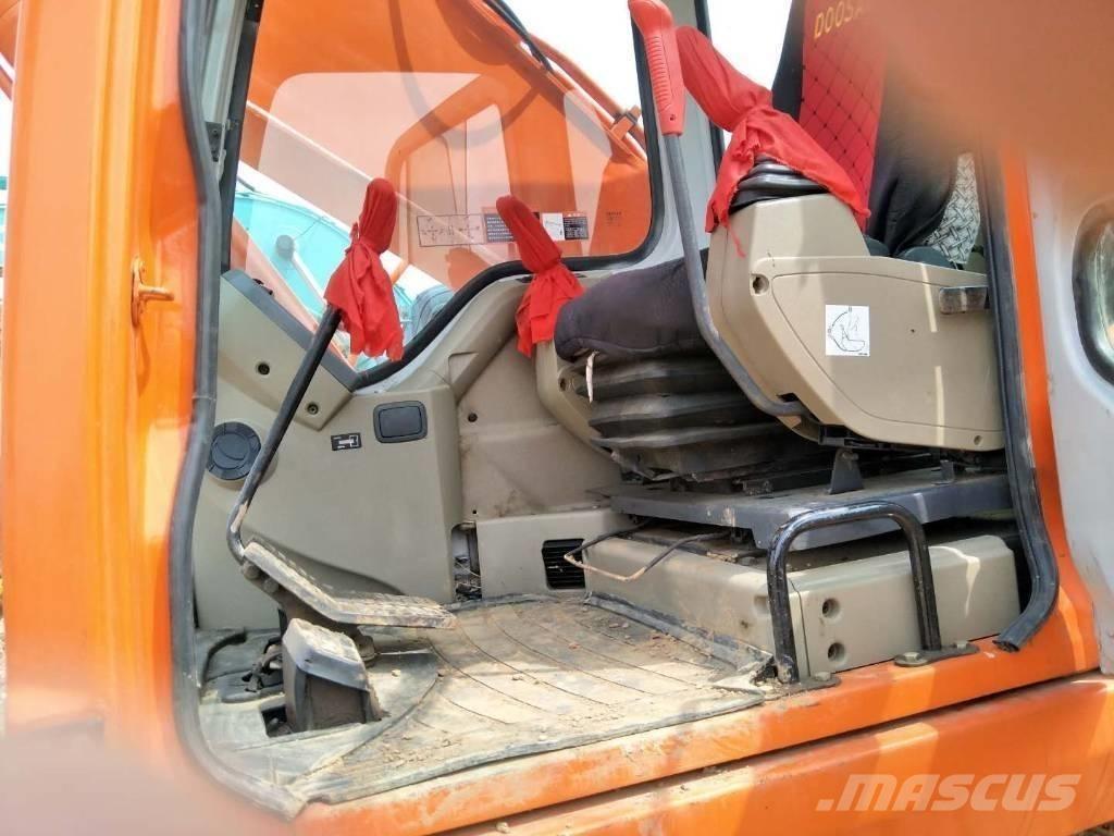 Doosan 225 Pásová rýpadla