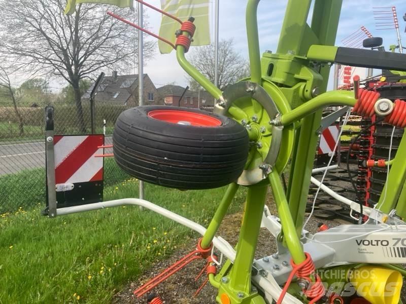 CLAAS Volto 700 Obraceče a shrabovače sena