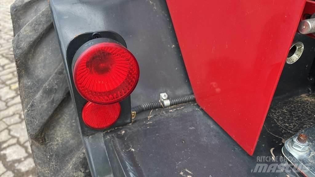 Schäffer 4670 Kolové nakladače