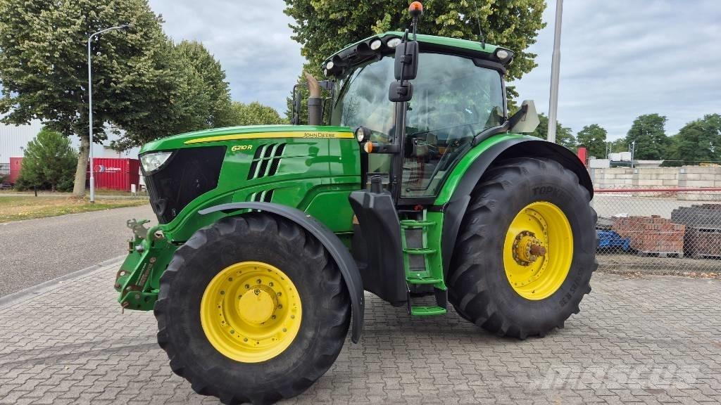 John Deere 6210 R Traktory