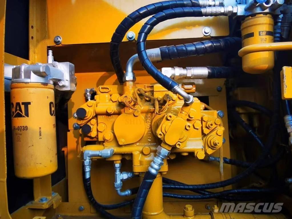 CAT 315D Pásová rýpadla