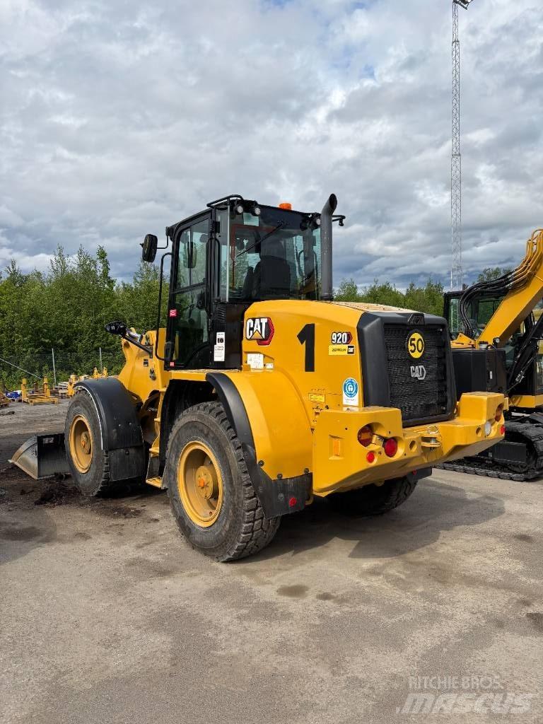 CAT 920 Kolové nakladače