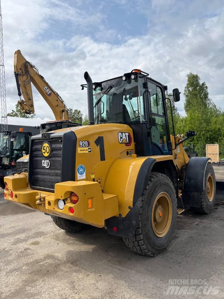 CAT 920 Kolové nakladače