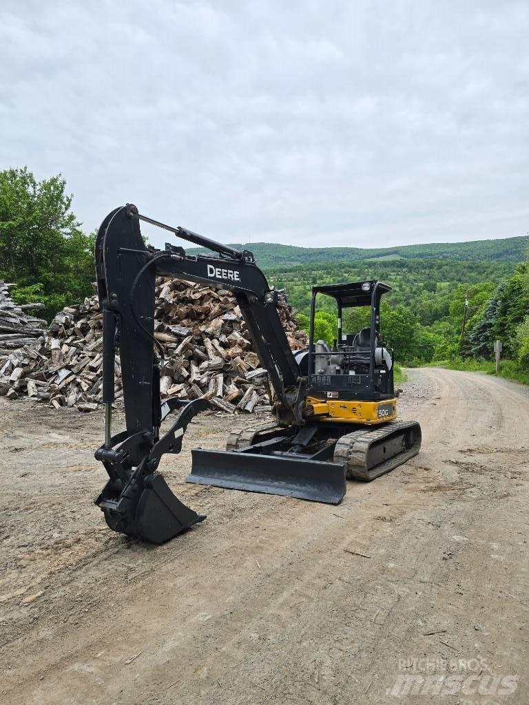 DEERE 50G Mini rýpadla < 7t