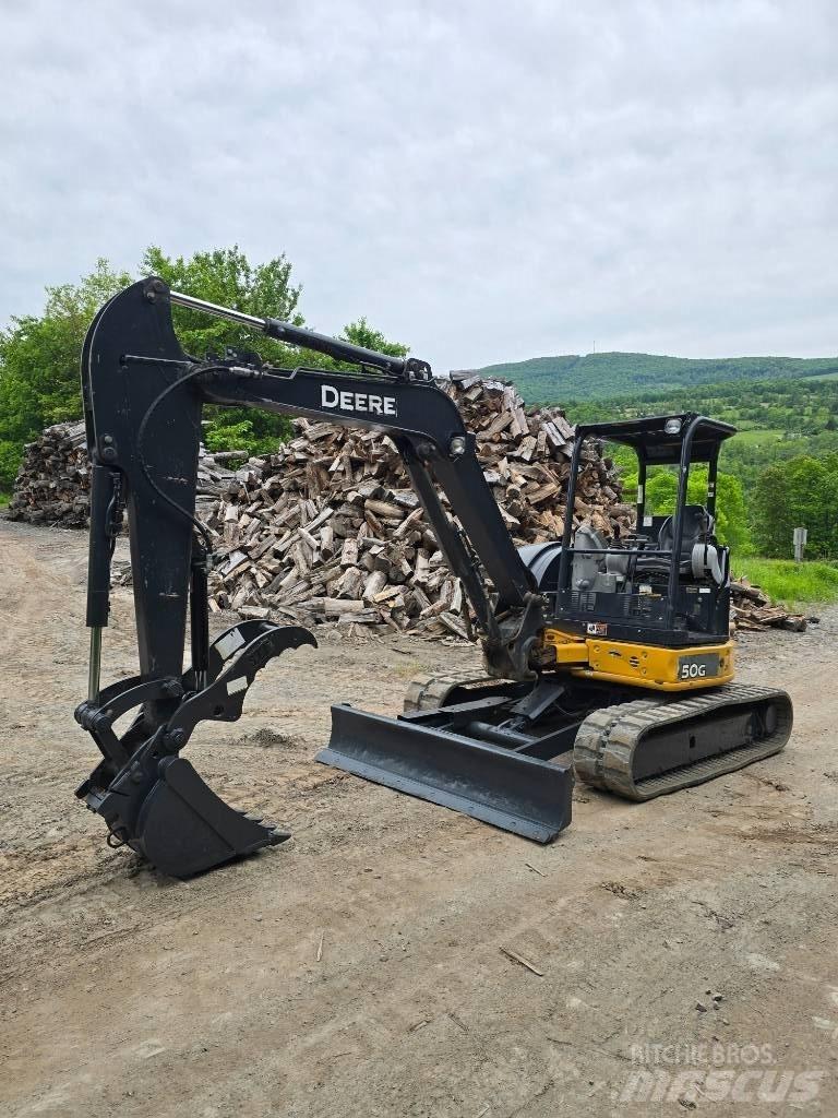 DEERE 50G Mini rýpadla < 7t