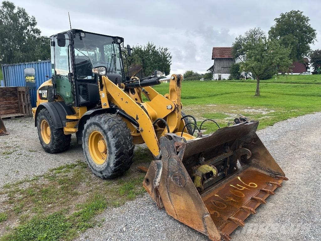 CAT 908M Radlader Kolové nakladače