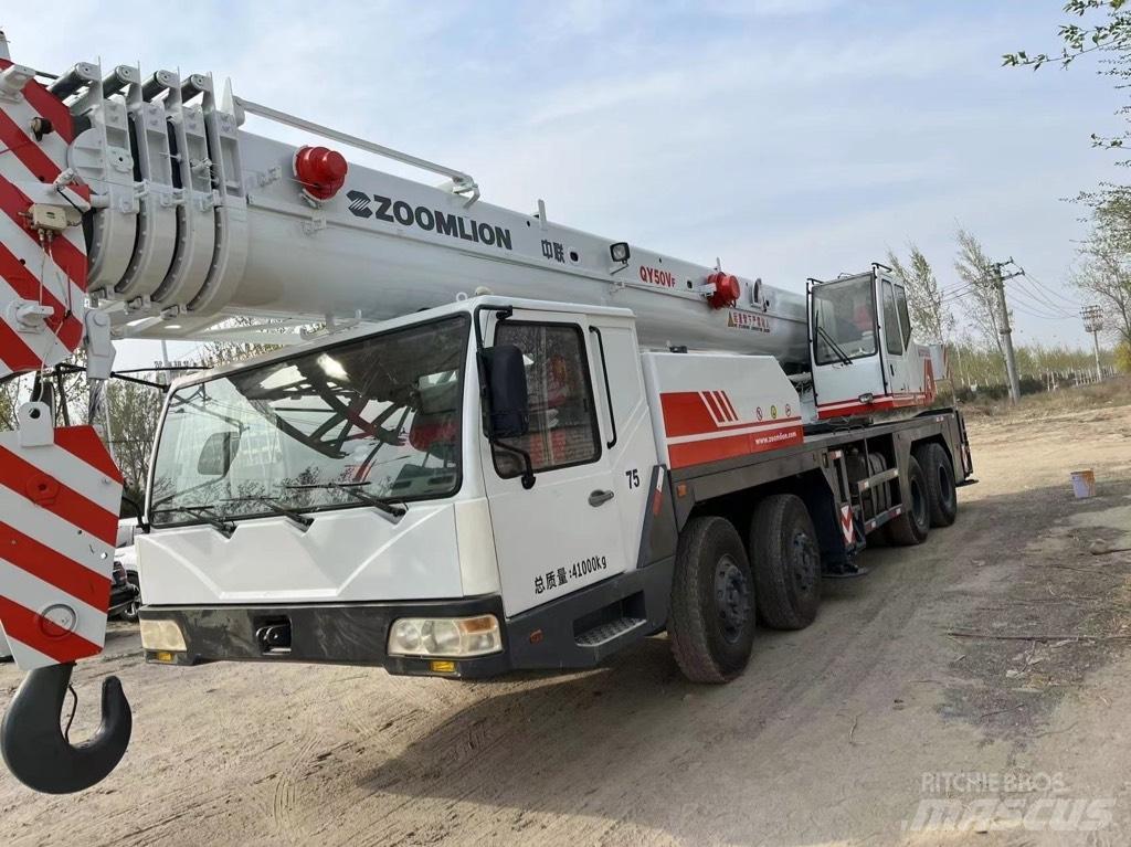 Zoomlion QY50V Univerzální terénní jeřáby