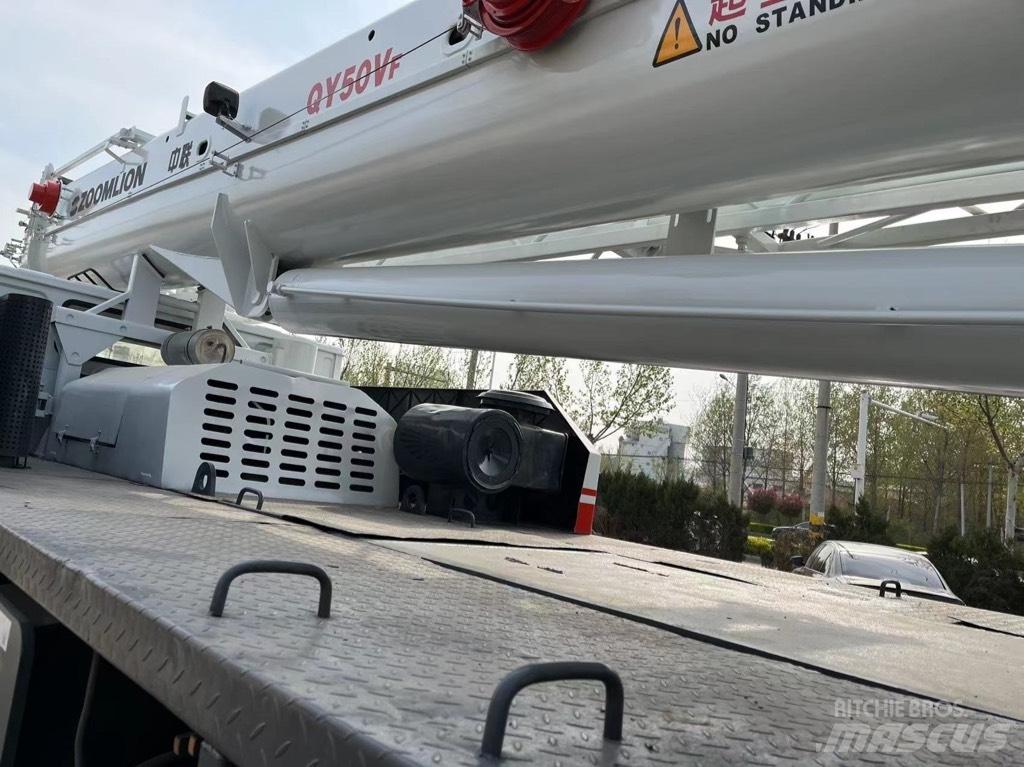 Zoomlion QY50V Univerzální terénní jeřáby