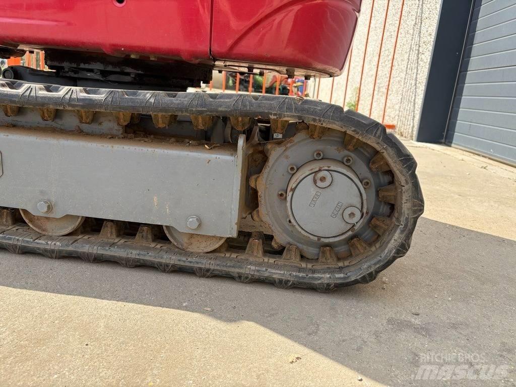 Takeuchi TB 210 R Mini rýpadla < 7t