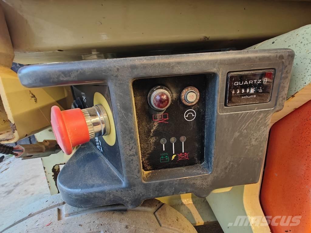 JLG 1930 ES Nůžková zvedací plošina