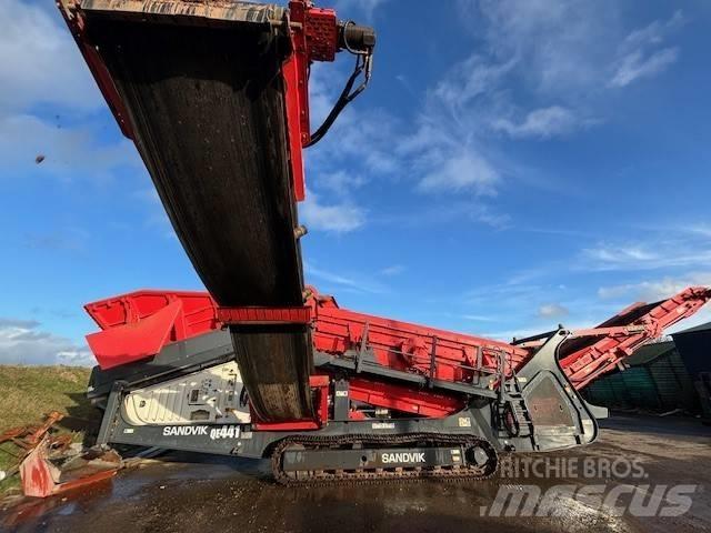 Sandvik QE 441 Mobilní třídiče