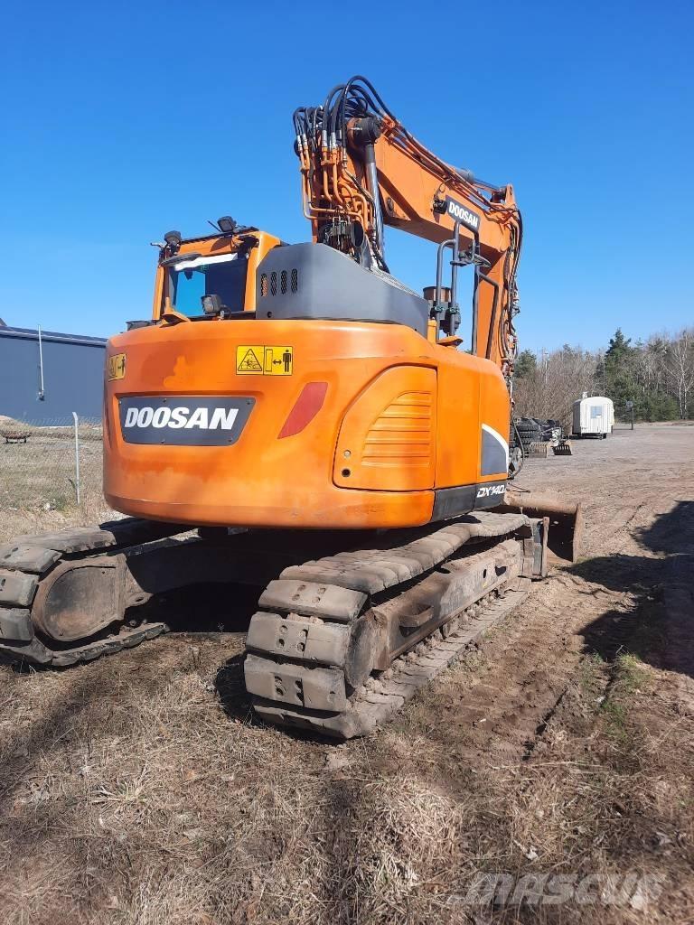 Doosan DX140LCR-5 Pásová rýpadla
