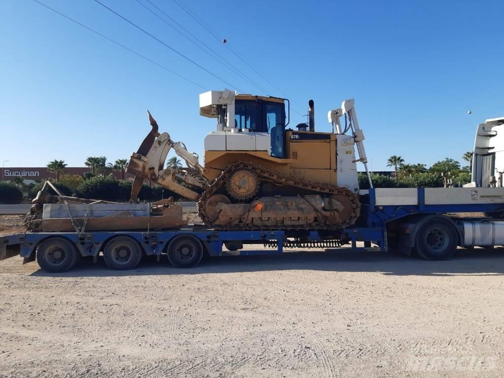 CAT D 7 R II Pásové dozery