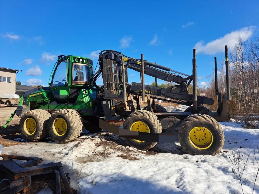 John Deere 1010G Vyvážecí traktory