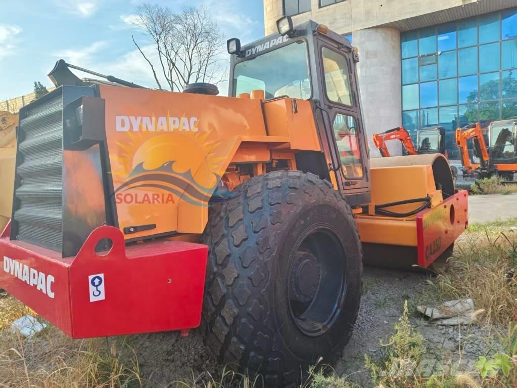 Dynapac CA 25 D Tahačové válce