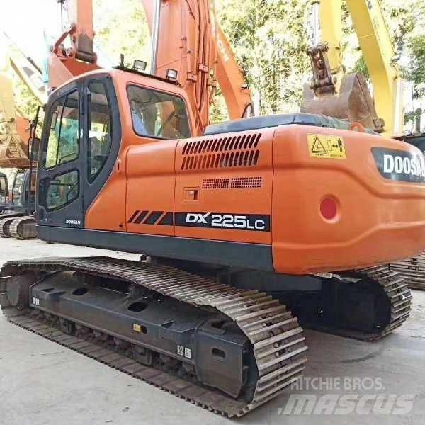 Doosan dx225 Pásová rýpadla