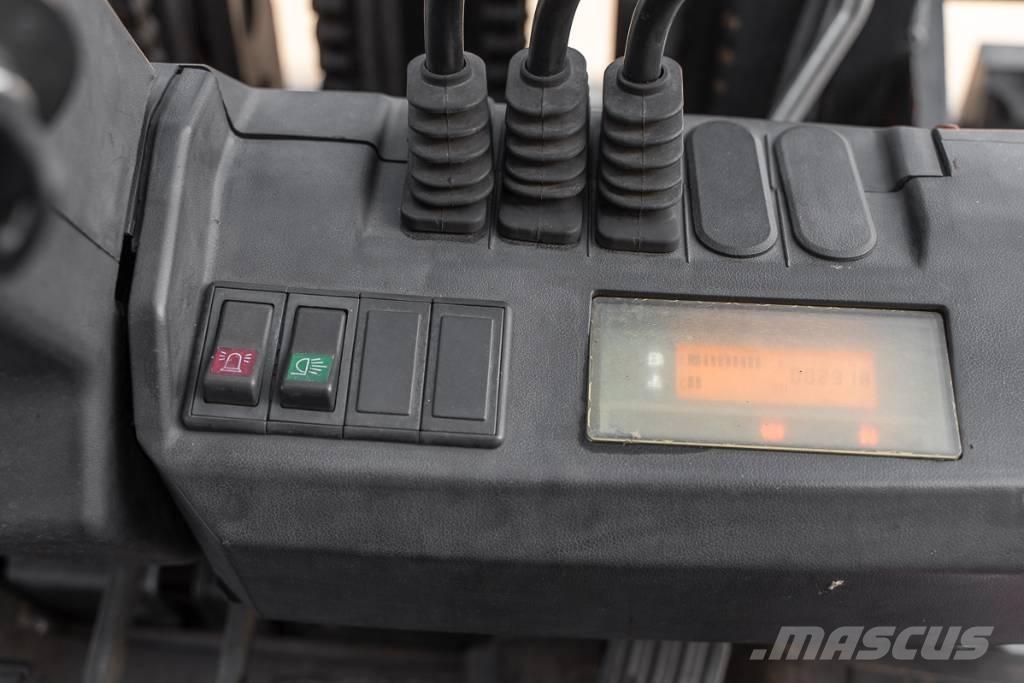 Manitou MI 35 D Dieselové vozíky