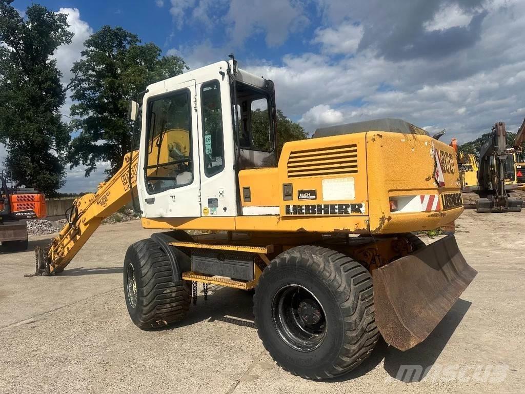 Liebherr A900 Kolová rýpadla