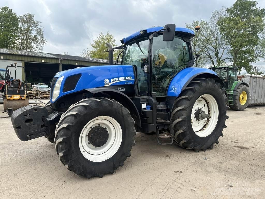 New Holland T7.235 Traktory