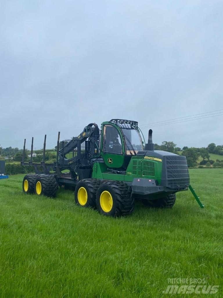 John Deere 1510G Vyvážecí traktory