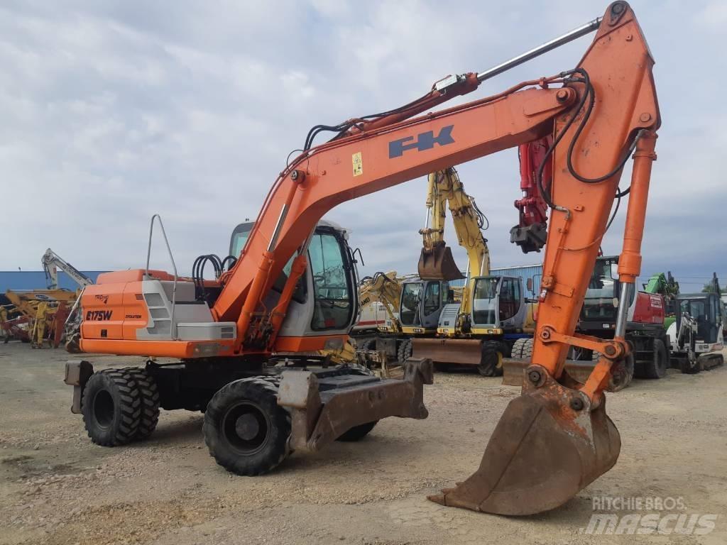 Fiat-Kobelco E175W Kolová rýpadla