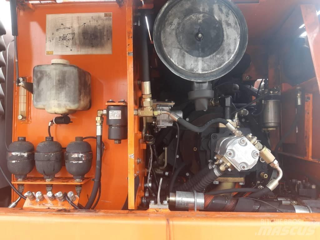 Fiat-Kobelco E175W Kolová rýpadla