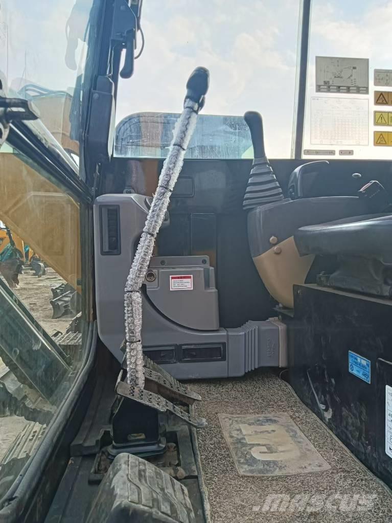 CAT 305.5 Mini rýpadla < 7t