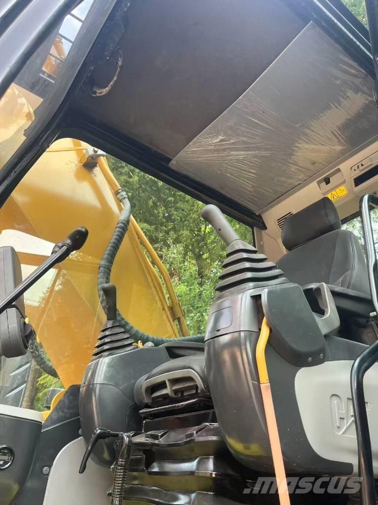 CAT 325 D L Pásová rýpadla