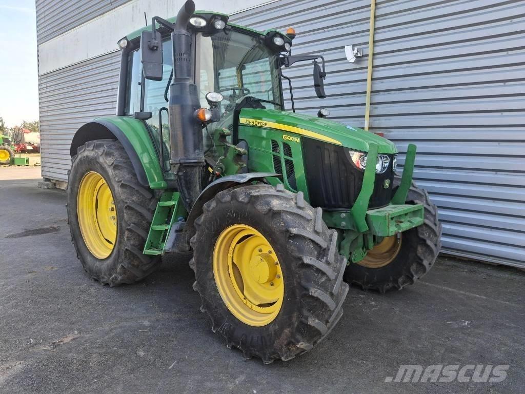 John Deere 6100M Traktory