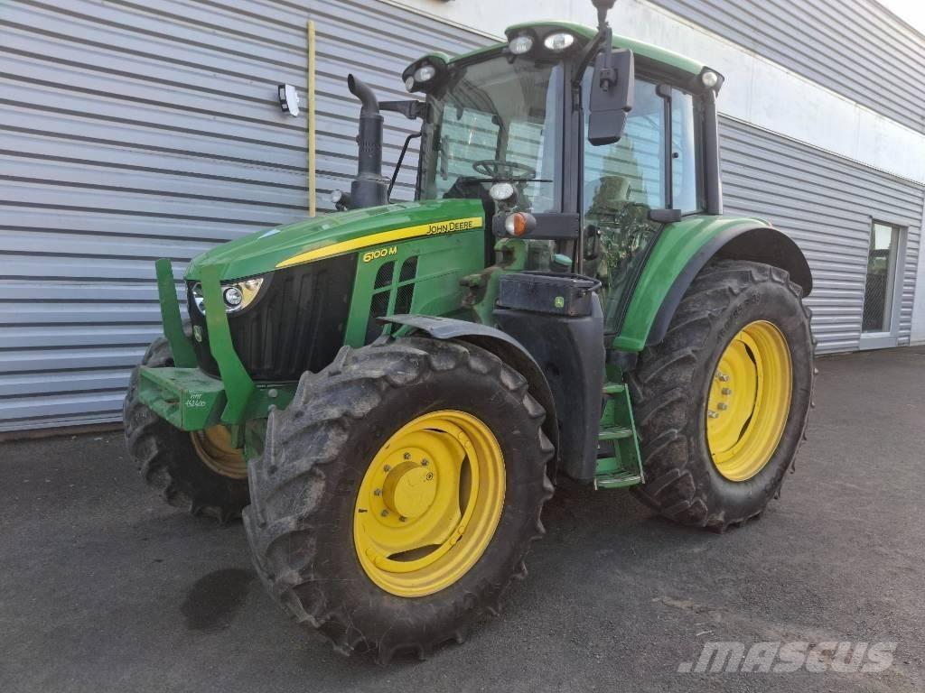 John Deere 6100M Traktory