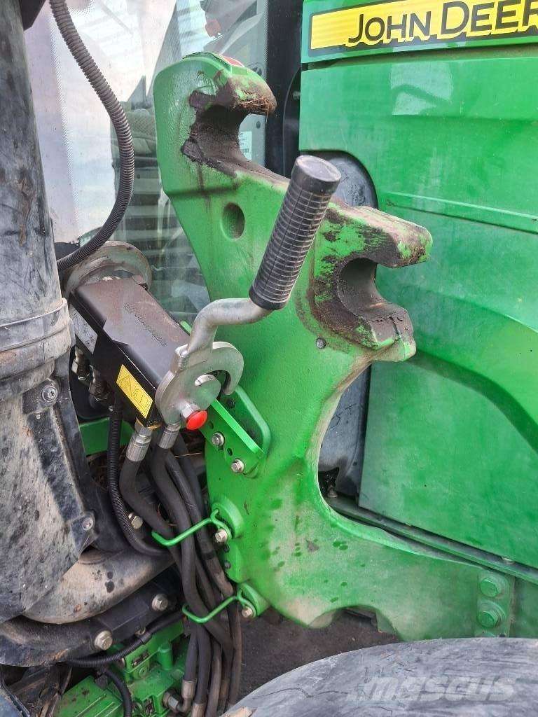 John Deere 6100M Traktory